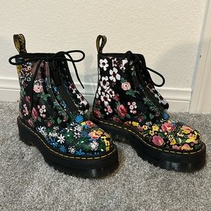 Dr. Martens Sinclair Floral Platform